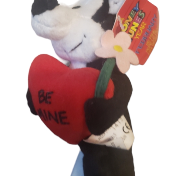 Vintage Warner Bro Pepe Le Pew Stuffed Plush BE MINE Looney Tune LOVE 1999 TAGS - Picture 2 of 4